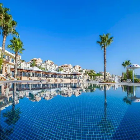 4 Kisilik Aquaparkli Tesis Icerisinde Daire, Aydin Kusadasi - Awz141 Apartamento *