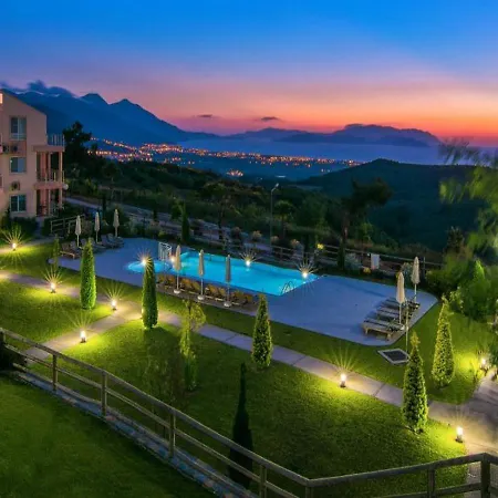4 Kisilik Aquaparkli Tesis Icerisinde Daire, Aydin Kusadasi - Awz141