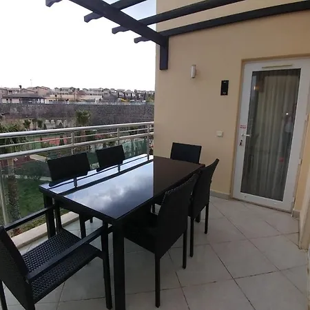 4 Kisilik Aquaparkli Tesis Icerisinde Daire, Aydin Kusadasi - Awz141